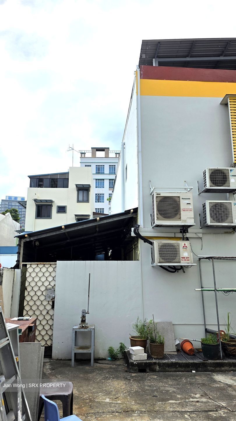 Lorong 7 Geylang (D14), Shop House #619475841